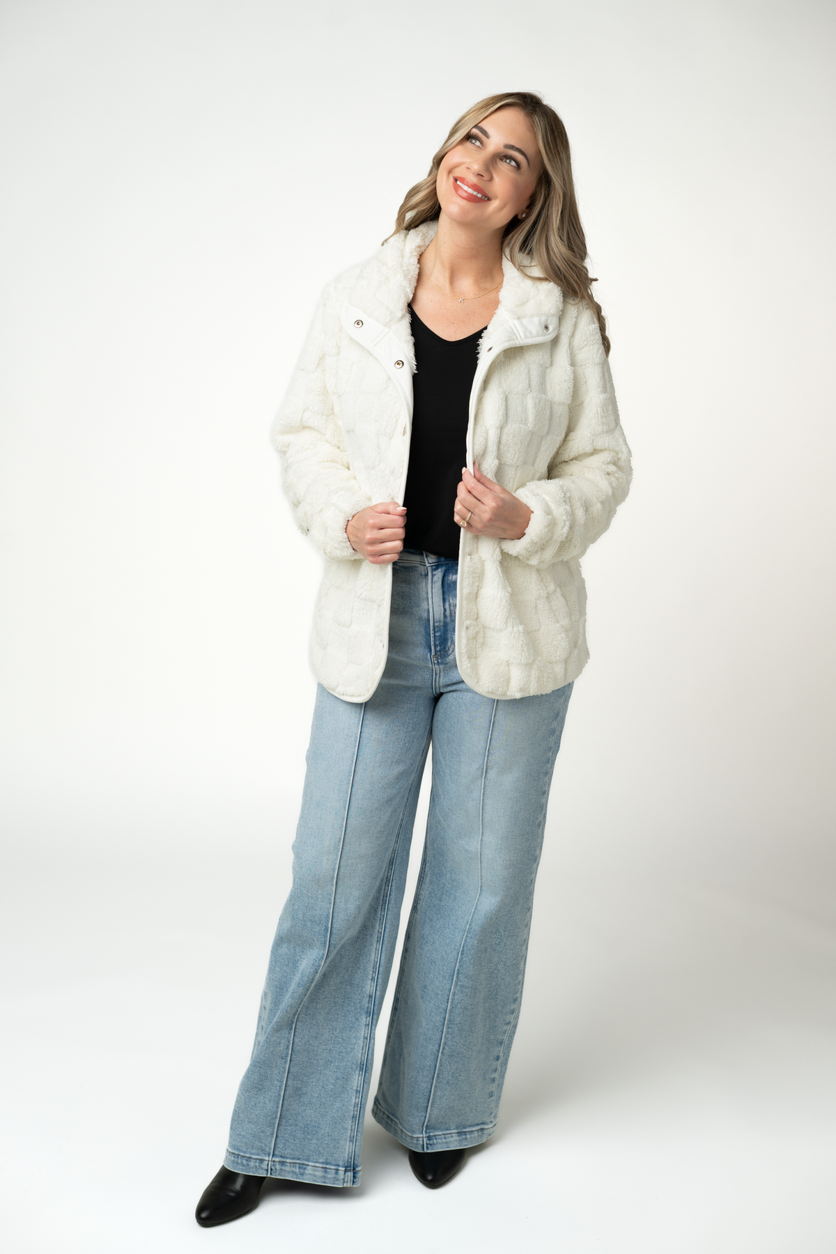 Checkered Snap Sherpa - Ivory